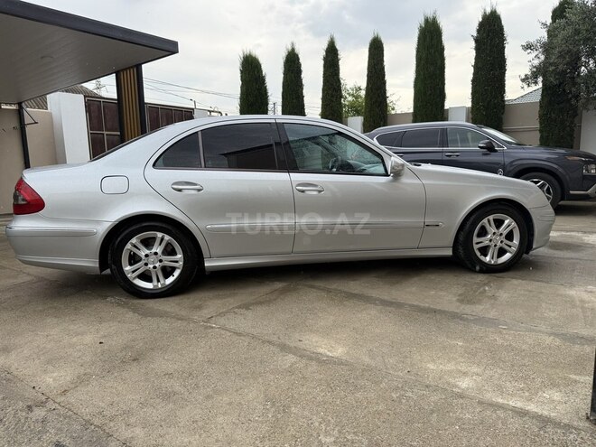 Mercedes E 220-4