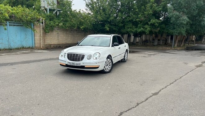 Kia Opirus-2