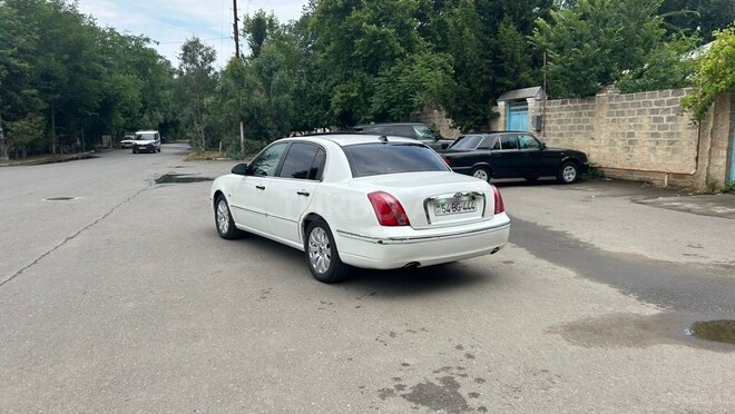 Kia Opirus-7