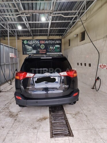 Toyota RAV4-2