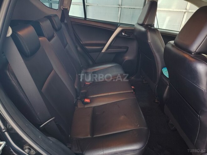 Toyota RAV4-6