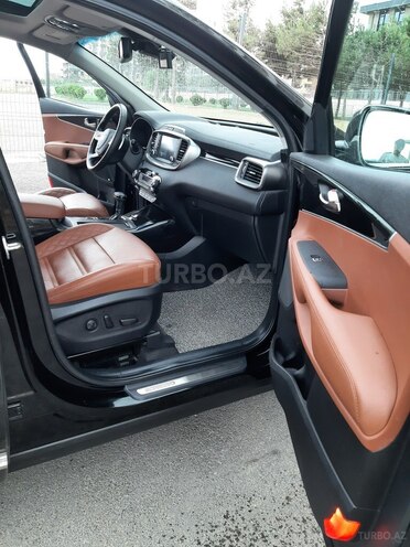 Kia Sorento-9
