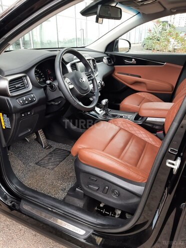 Kia Sorento-8
