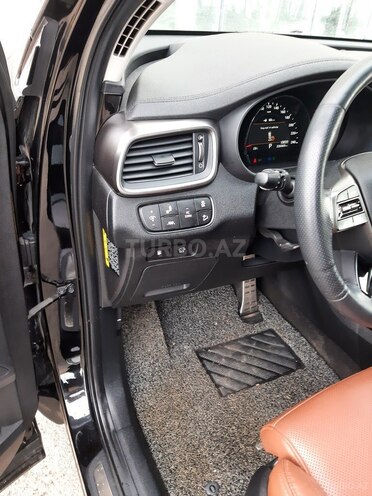 Kia Sorento-17
