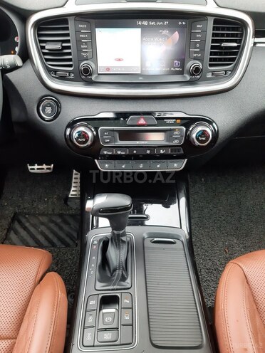 Kia Sorento-19