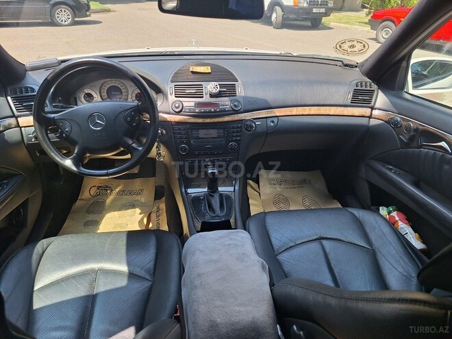 Mercedes E 240-9