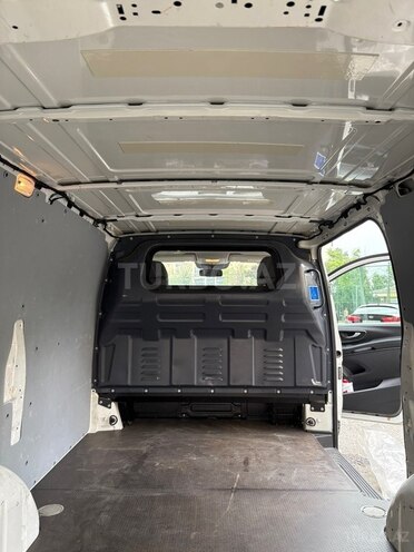 Mercedes Vito-13