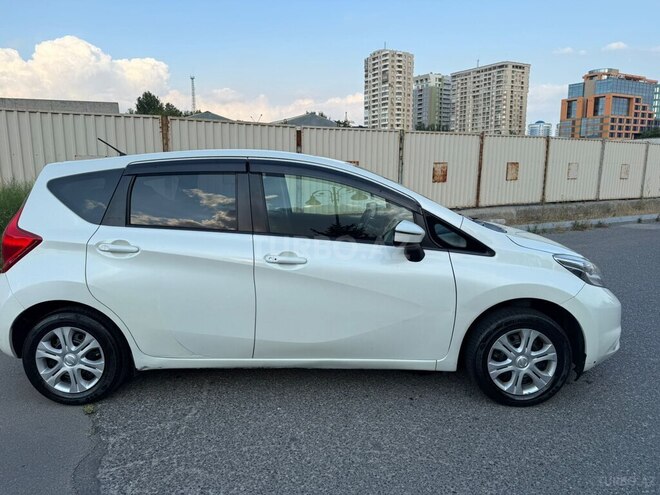 Nissan Note-7