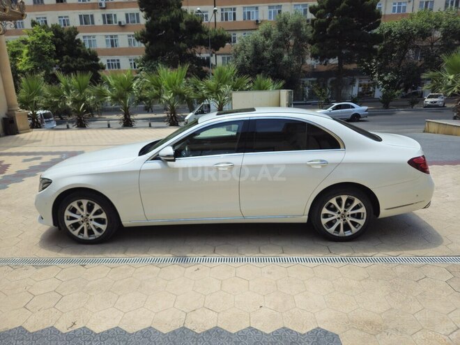 Mercedes E 220 d 4MATIC-5