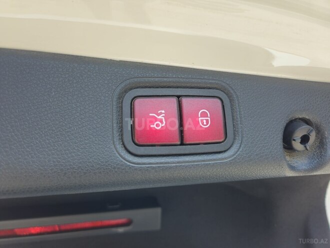 Mercedes E 220 d 4MATIC-20