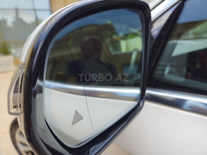 Mercedes E 220 d 4MATIC-21