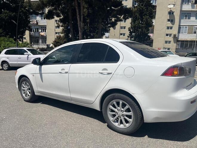 Mitsubishi Lancer-3