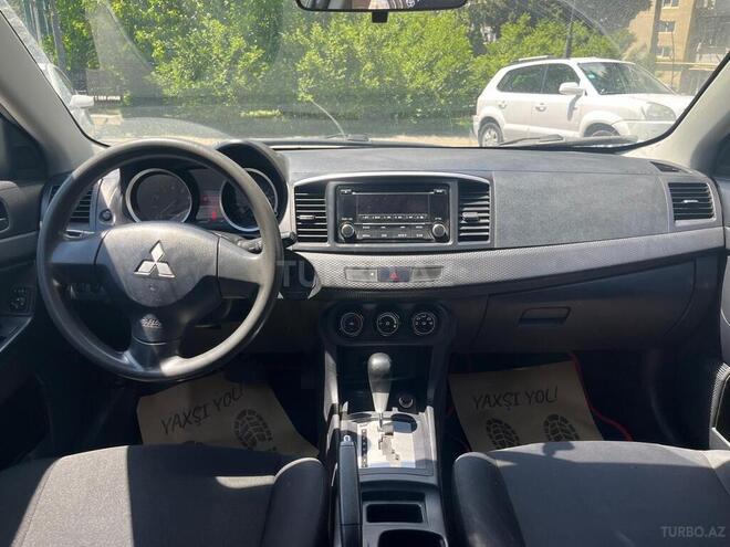 Mitsubishi Lancer-2