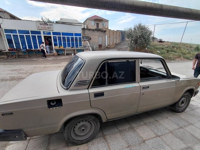 LADA (VAZ) 2107-4