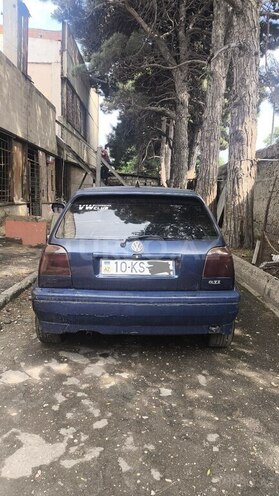 Volkswagen Golf-2