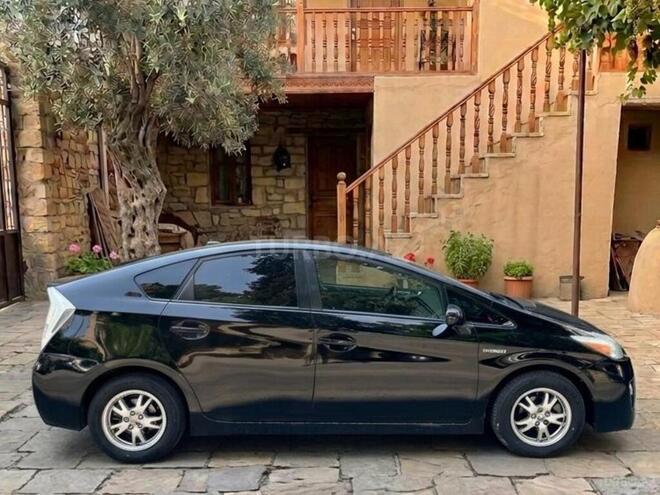 Toyota Prius-4