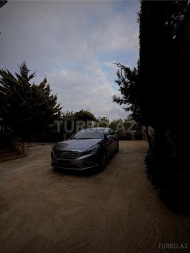 Hyundai Sonata-1