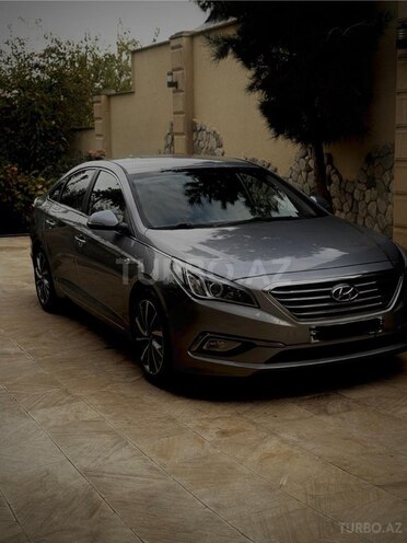 Hyundai Sonata-2