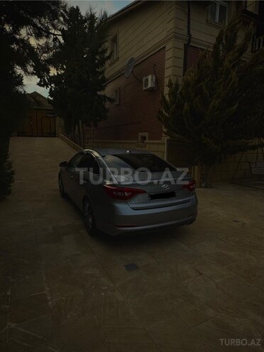 Hyundai Sonata-9