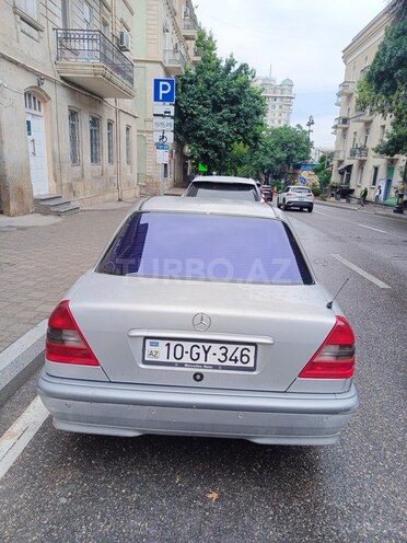 Mercedes C 220-2