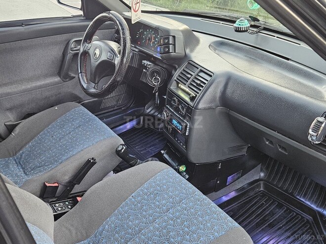 LADA (VAZ) 2110-21
