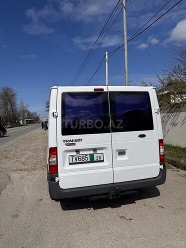 Ford Transit-4