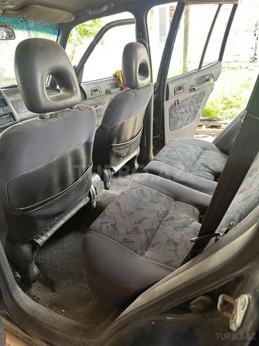 Toyota RAV4-12