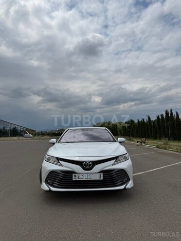 Toyota Camry-1