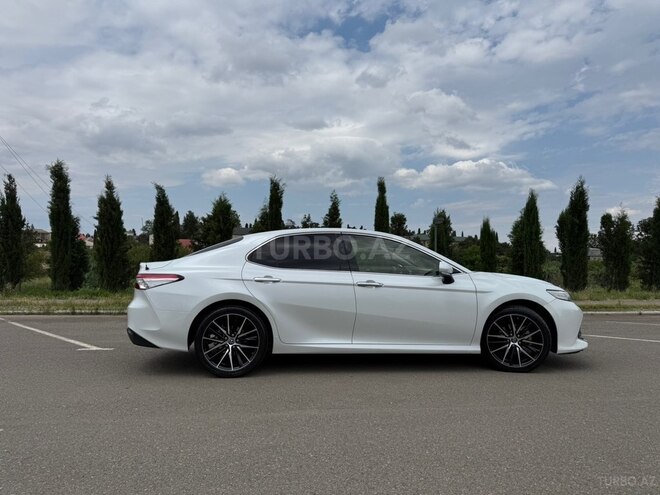 Toyota Camry-4