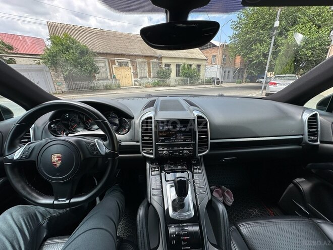 Porsche Cayenne-3