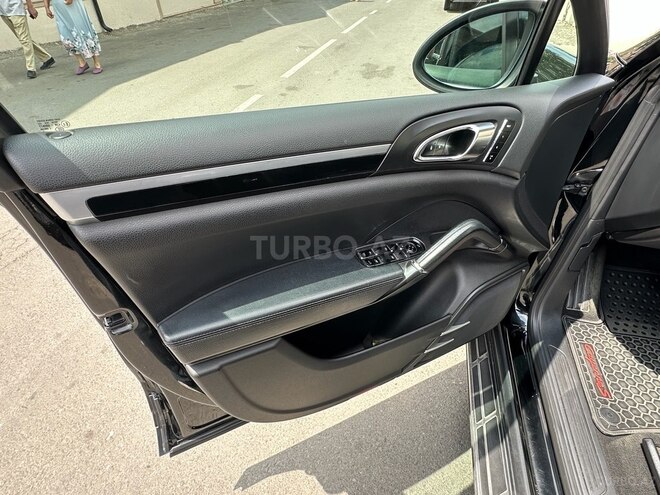 Porsche Cayenne-14