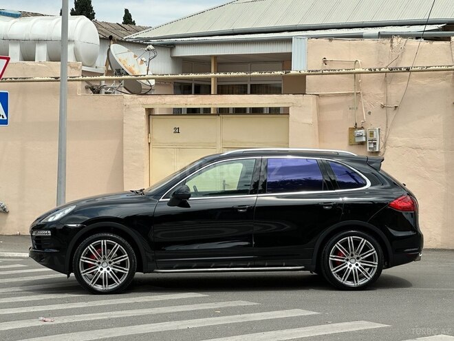 Porsche Cayenne-18