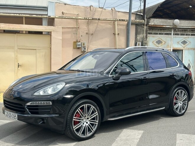 Porsche Cayenne-13