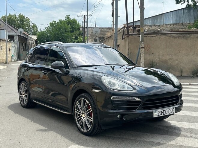 Porsche Cayenne-16