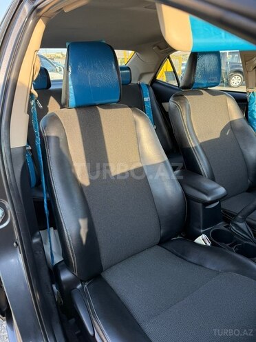 Toyota Corolla-5