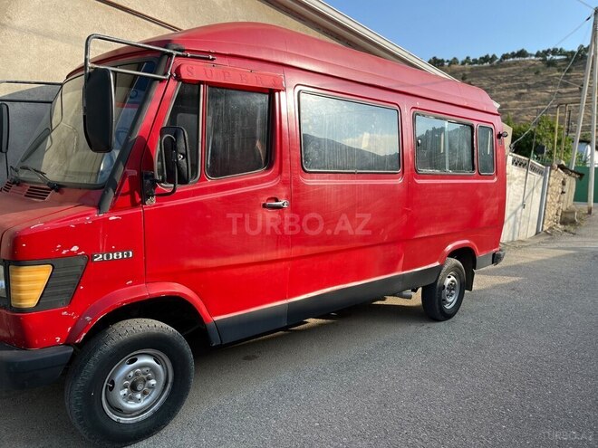 Mercedes 208 D-2