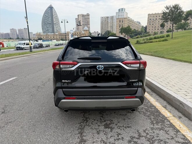 Toyota RAV4-7