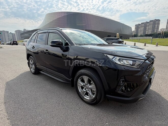 Toyota RAV4-16