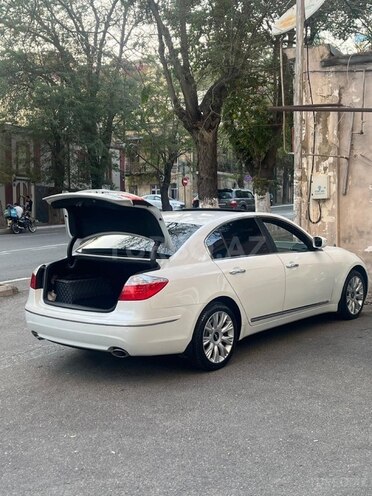 Hyundai Genesis-14