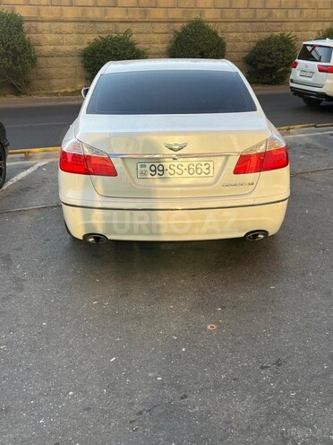 Hyundai Genesis-4