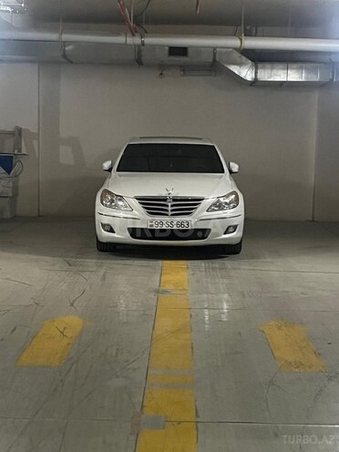 Hyundai Genesis-1