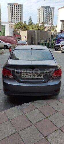 Hyundai Accent-2