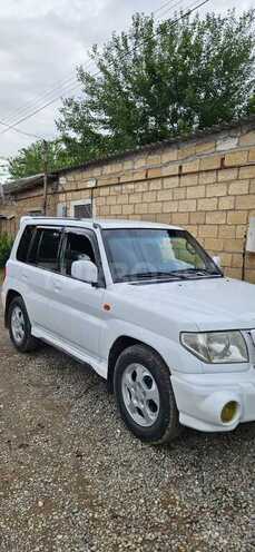 Mitsubishi Pajero io-4