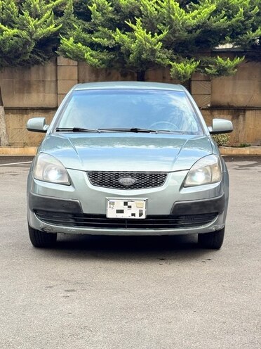 Kia Rio-1