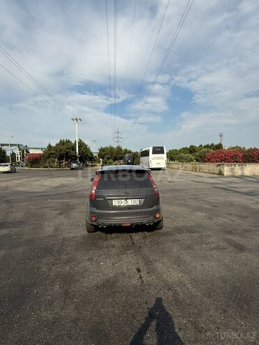 Ford Fiesta-2