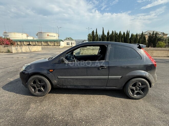 Ford Fiesta-3