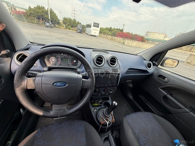 Ford Fiesta-5