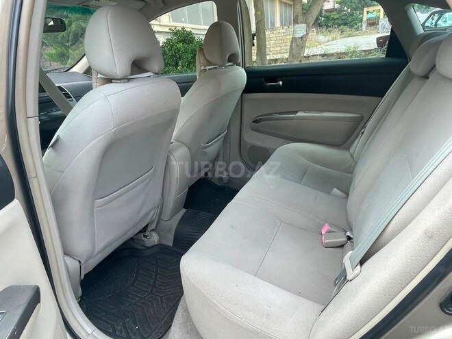 Toyota Prius-6