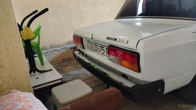 LADA (VAZ) 2107-5