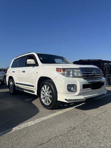 Toyota Land Cruiser-4